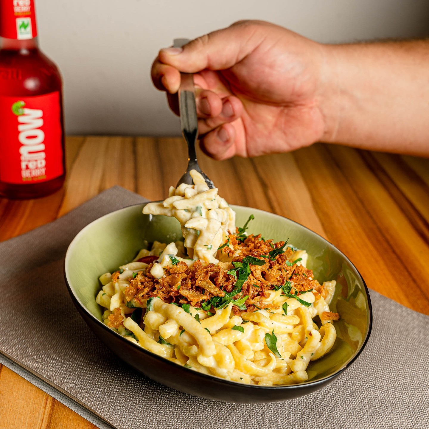 Und hier haben wir das fertige Gericht aus unserem letzten Post. ✨ Leckere Käsespätzle, ein österreichische Gericht, g…